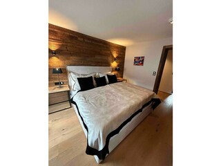 dc3f8ac7-c7b7-46ac-8d5e-0b1ffce6355c