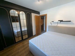 Schlafzimmer 2 (1)
