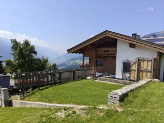 Chalet_mit_Garten