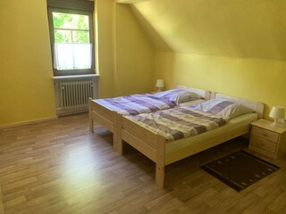 Schlafzimmer 4 (OG)