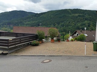 KorsikaBlick-Eingang und Parkplatz