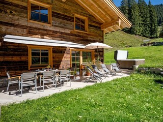 Terrasse Sommer (c) Hannes Dabernig