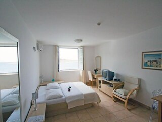 Apartment Vinjerac Features 8