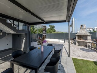 Appartement Kaštel Lukšić Buitenaudio-opname 11