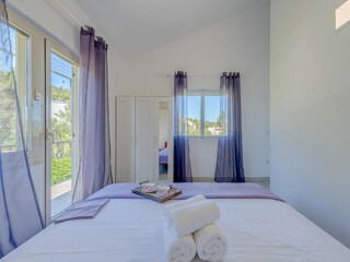 Holiday house Slatine Features 19