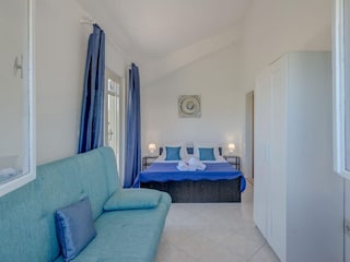 Holiday house Slatine Features 27