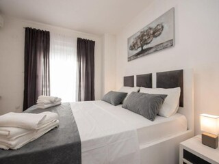 Apartment Okrug Gornji Features 12
