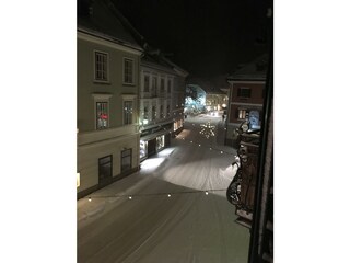 Blick aus Fenster im Winter