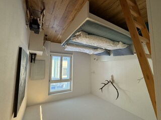 Schlafzimmer, Arbeitsplatz,  Treppe in Alkoven