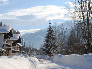 Naturhaus Andrea mit dem Spazier- und Radweg