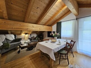 Ferienappartment Kaiserblick Ess- Wohnzimmer (2)