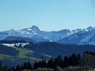 Wandern mit BLick auf die Nagelfluhkette