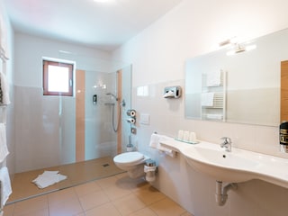 Apartment Kuens Badezimmer 22