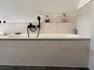 ...und Badewanne