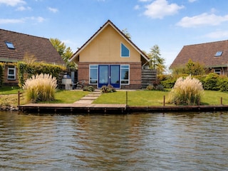 Hausansicht vom Wasser 2026