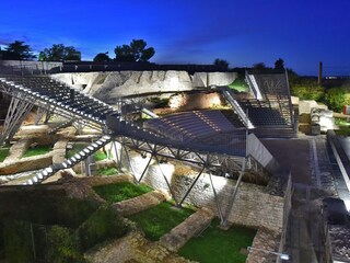 Römisches Theater, Kastel, Pula