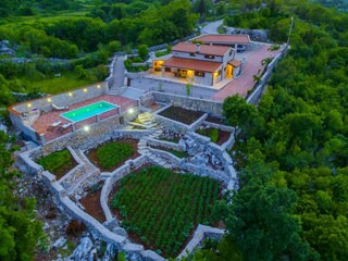Villa Duge Njive Entorno 35