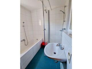 Badezimmer 1