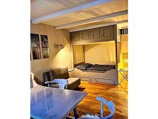 Wohnschlafbereich mit Himmelbett