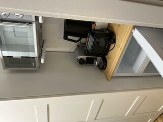 Kühlschrank, Mikrowelle, etc.