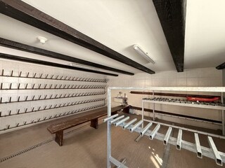 Ski- und Skischuhraum mit Skischuhwärmer