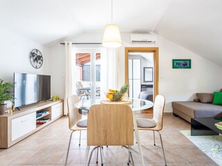 Ferienwohnung Bol Ausstattung 34