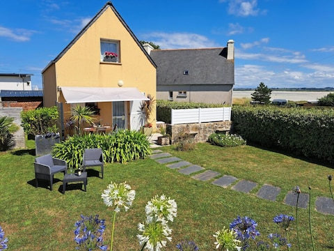 Vakantiehuis Huisje in Plouneour-Trez met Zeezicht