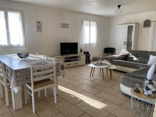 Villa Saint-Laurent-de-Carnols Features 19