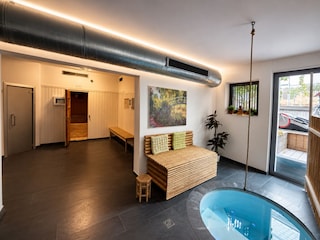 Sauna, Dampfbad und Kaltwasserbecken
