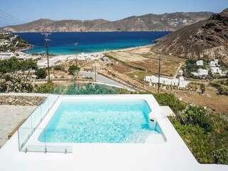 Villa Tourlos Outdoor Recording 2