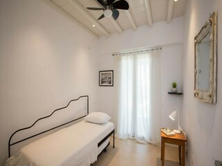 Apartment Tourlos Features 12