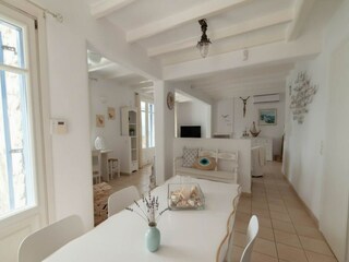 Villa Tourlos Features 19