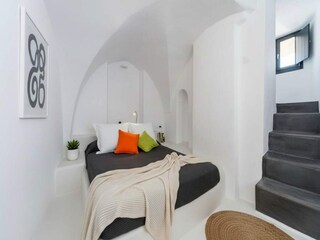 Apartment Perissa Features 24