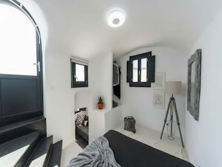 Apartment Perissa Features 25
