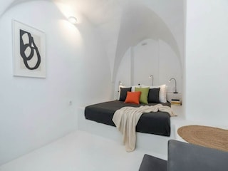 Apartment Perissa Features 27