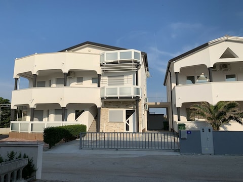 Appartamento Apartment Lavaran 3