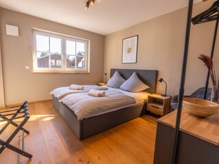 Obergeschoss Schlafzimmer (Bett 180cmx200cm)