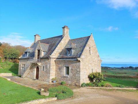 Ferienhaus Granit-Haus in Bretagne mit Meerblick