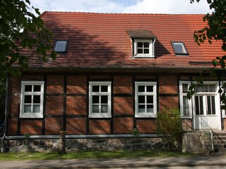 Haus straßenseitig