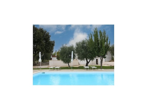 Casa per le vacanze Villa vicino a Cisternino con piscina e frutteto