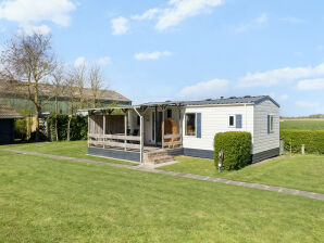 Ferienhaus Chalet de Zwaan auf dem Campingplatz Oudesluis