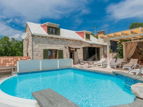Ferienhaus Villa Kameni Cvijet mit Jacuzzi und Sauna