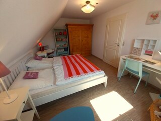 Schlafzimmer 1 OG