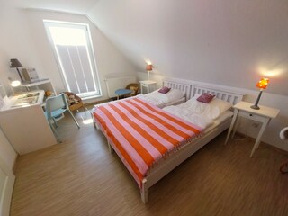 Schlafzimmer 1 OG