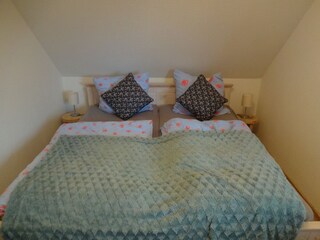 Schlafzimmer 2 OG