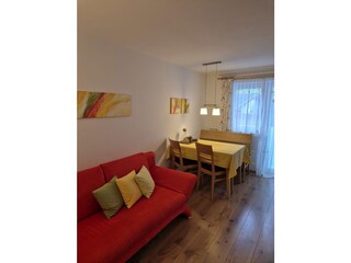 Wohnküche im Apartment für Zwei, Couch