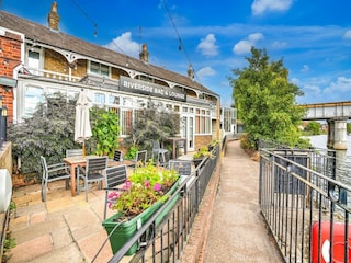 Holiday house Feltham Outdoor Recording 6