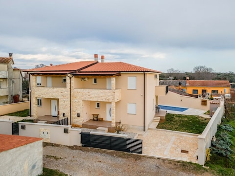 Casa per le vacanze Holiday Home Fulia with pool