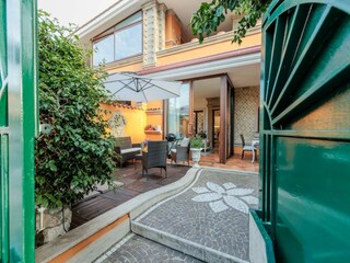 Villa Castelli Romani Outdoor Recording 25