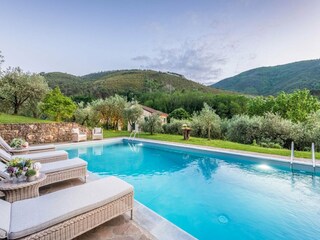 Villa Lucca Outdoor Recording 18